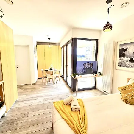 Apartment Cozy With Sunny Terrace-chiny3