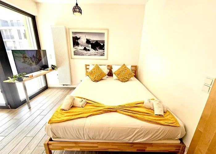 Cozy With Sunny Terrace-chiny3 * Luxemburg